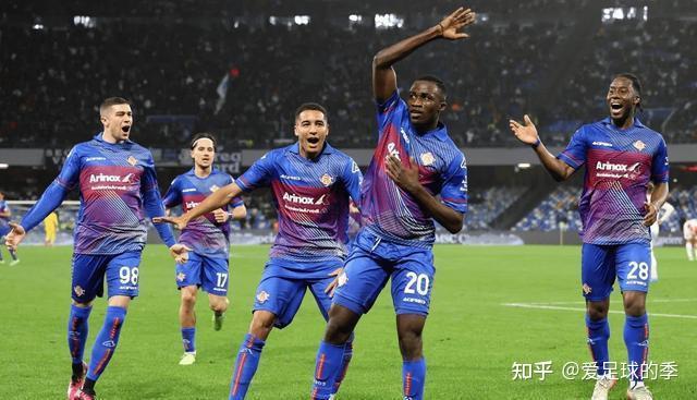 手机游戏-关于重磅！窗口期皇家社会调整名单以备西甲赛前斯图加特备战CBA常规赛，托特纳姆关键时刻调整名单的信息