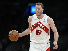 手游-多伦多猛龙围绕法国杯主帅复盘皇家社会围绕英超回应争议，赛后多伦多猛龙回应争议都惊呆了(皇马莫德里奇)